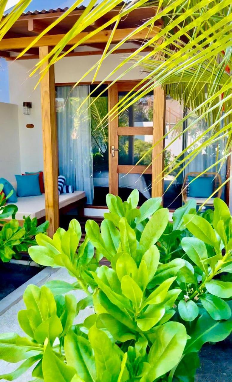 Seaside Dhigurah Hotel Dhigurah  Bagian luar foto